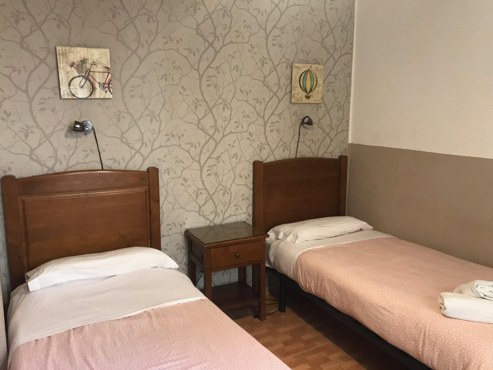 Hostal Los Perales Мадрид Екстер'єр фото A room at the hotel