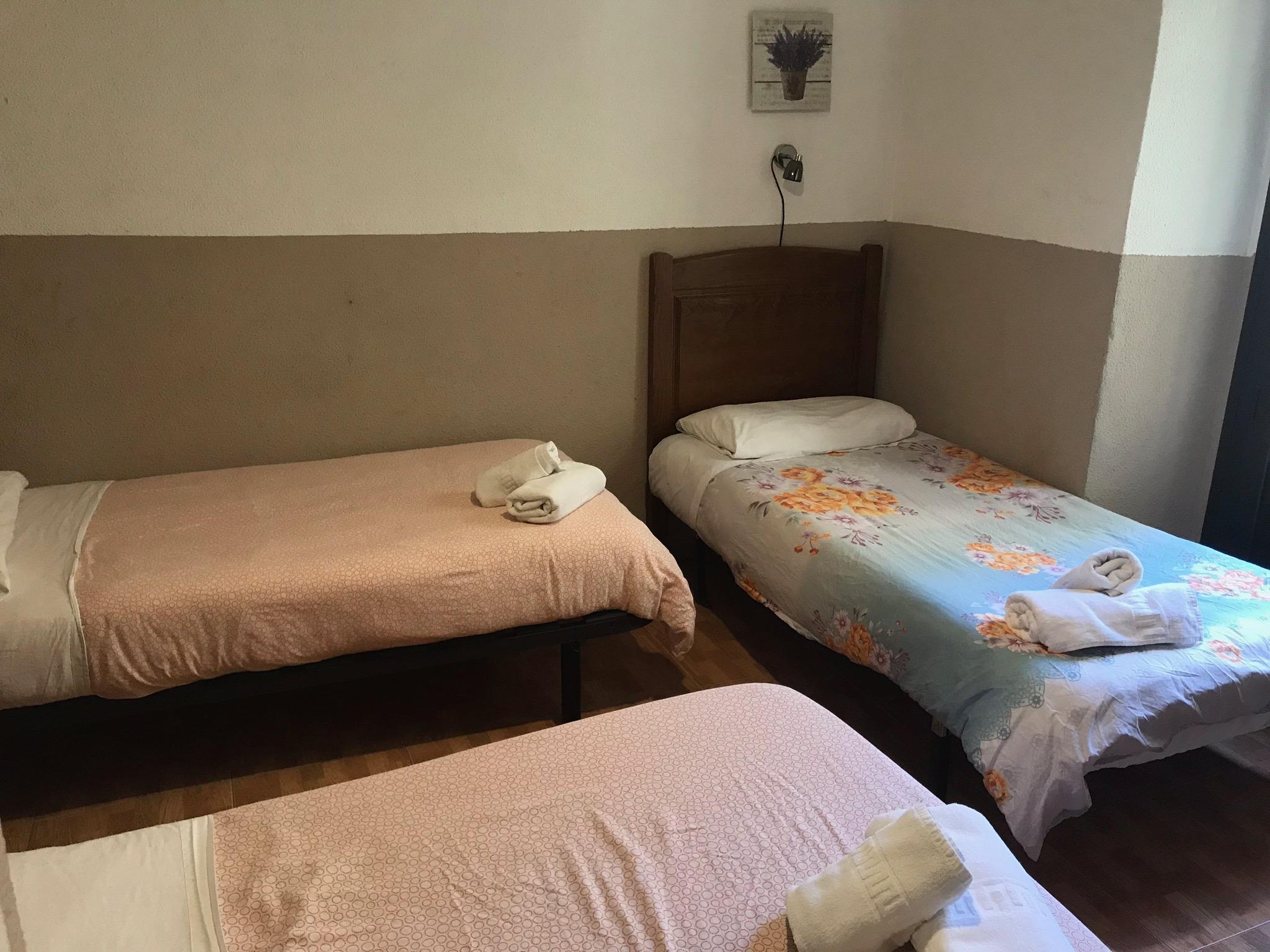 Hostal Los Perales Мадрид Екстер'єр фото A room at the hotel