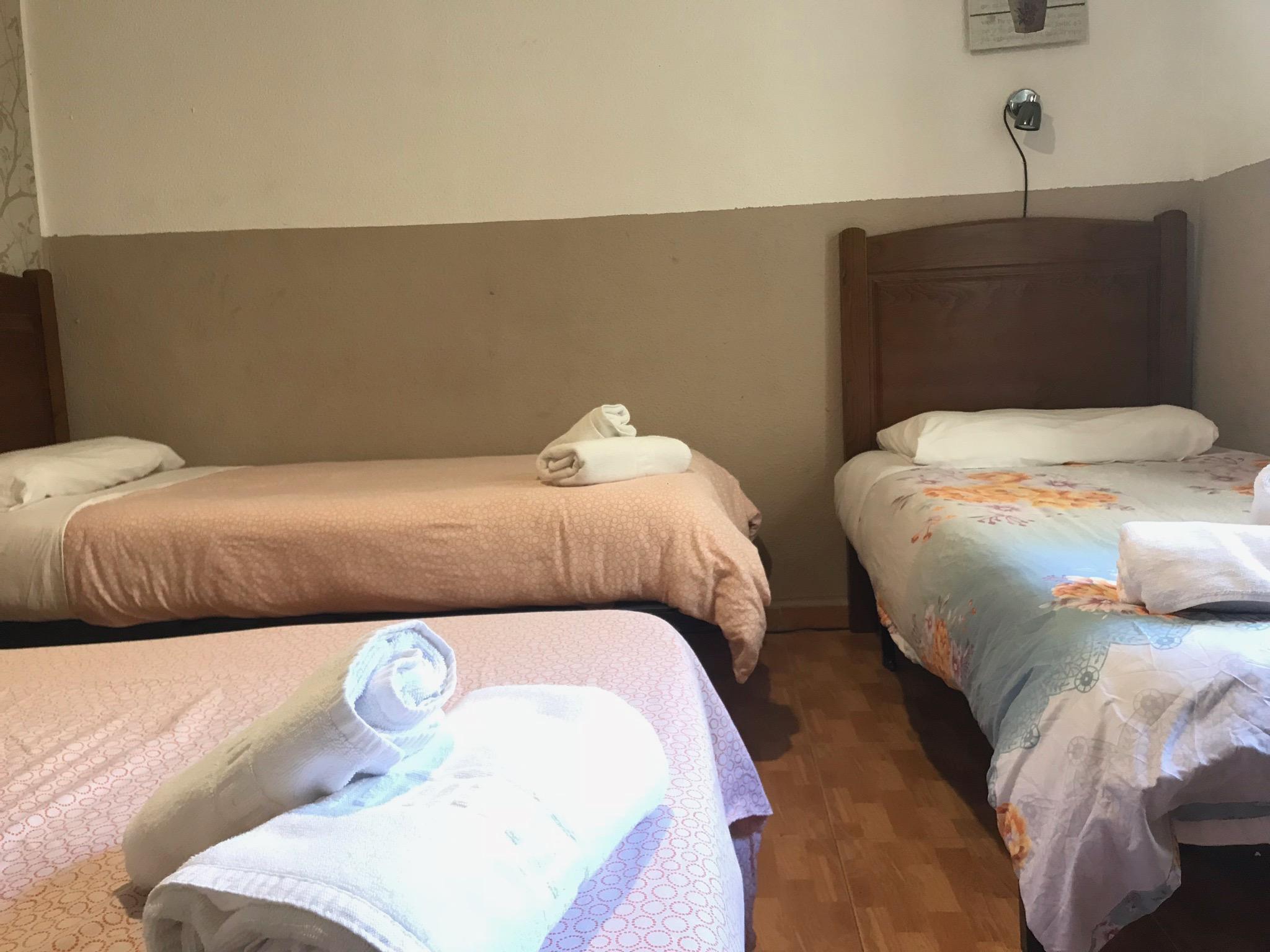 Hostal Los Perales Мадрид Екстер'єр фото A room at the hotel