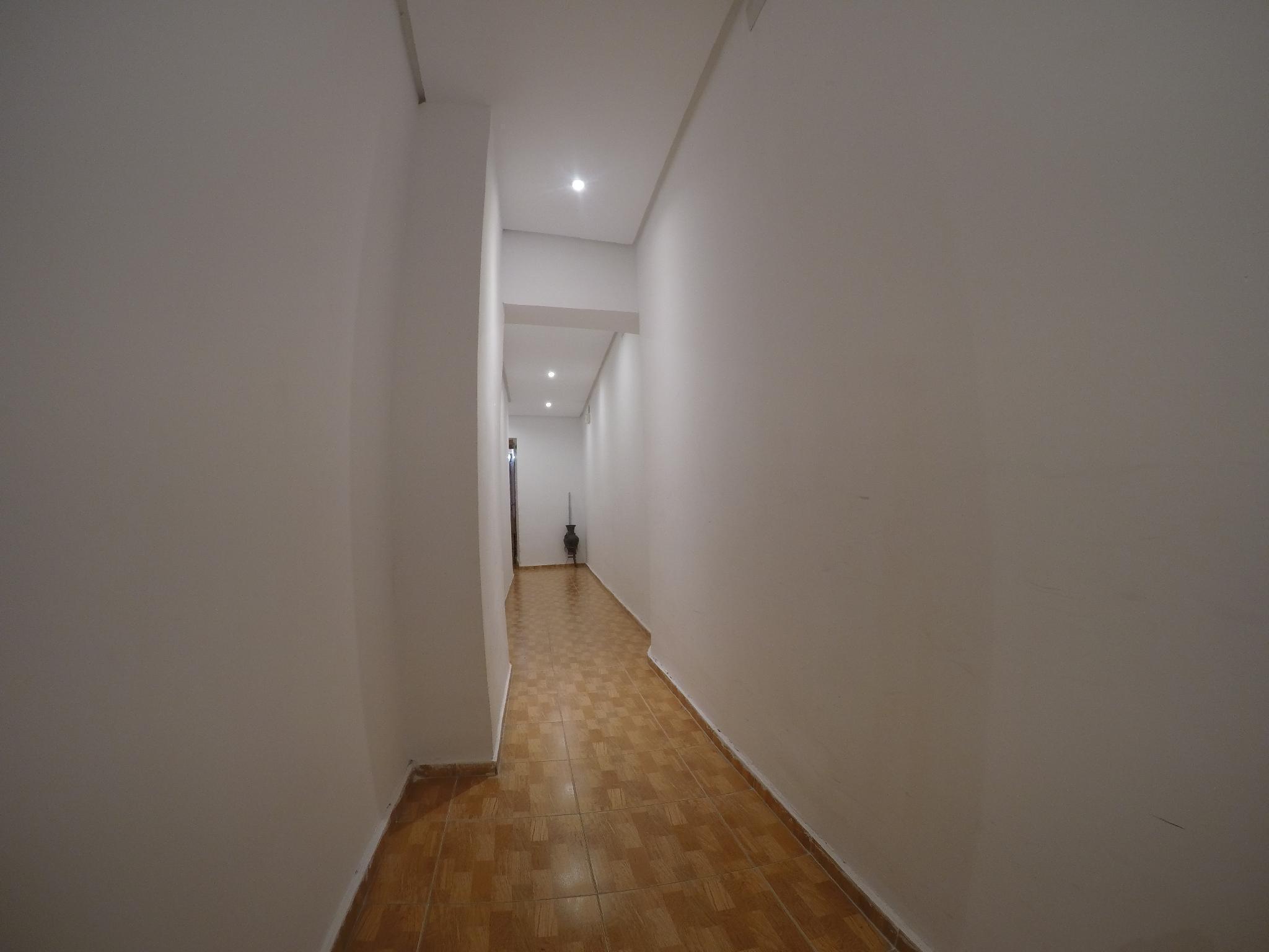 Hostal Los Perales Мадрид Екстер'єр фото A corridor