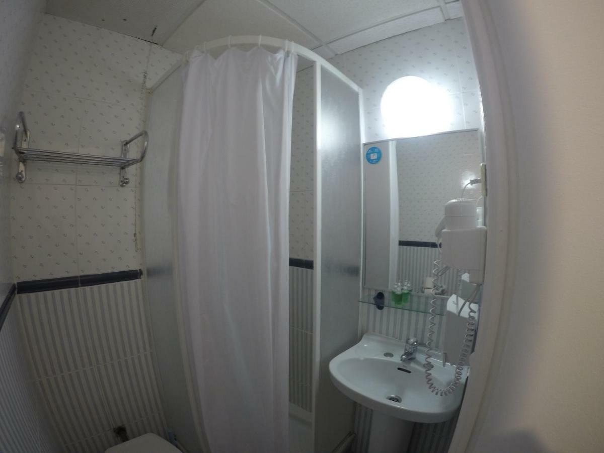 Hostal Los Perales Мадрид Екстер'єр фото